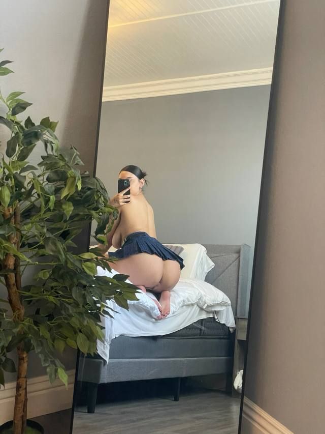 Let's make some wild memories!😋 I'm doing Incalls and OutCalls. I'm available all night & day 🍆🍑💦 - Image 3